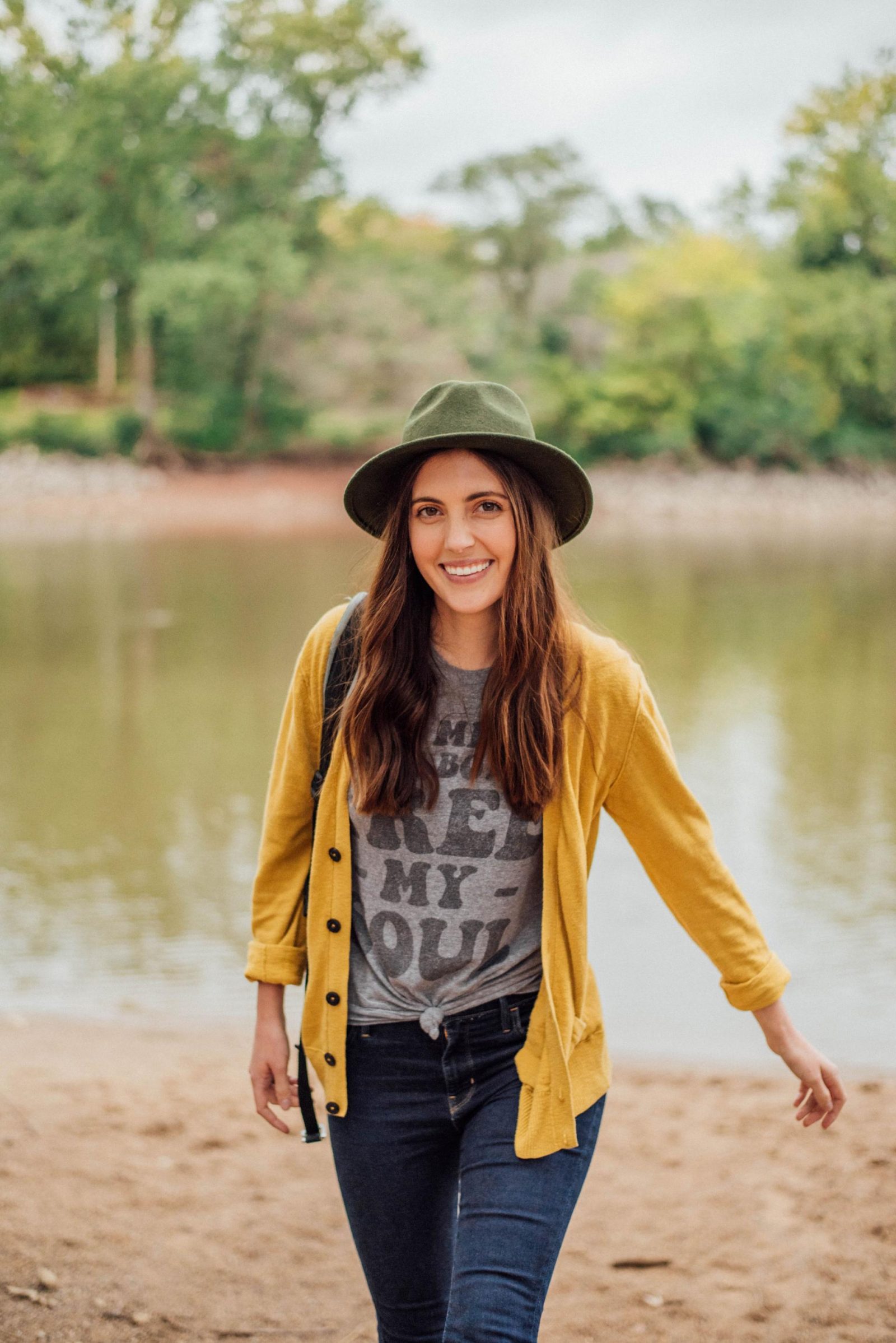 Shopping sustainably for beginners on a budget.